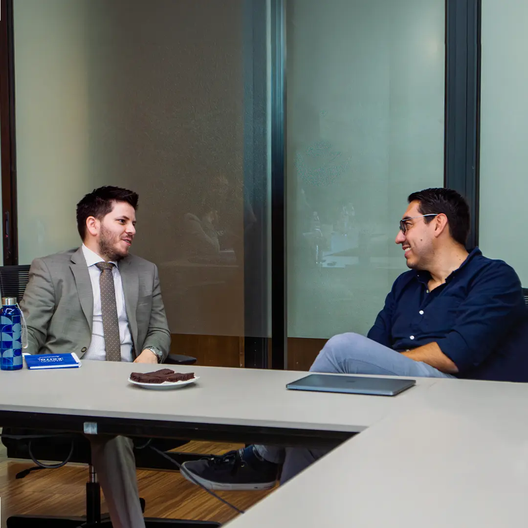 Alianza estratégica: Qpaypro, Banco Atlántida y SERFINSA en El Salvador