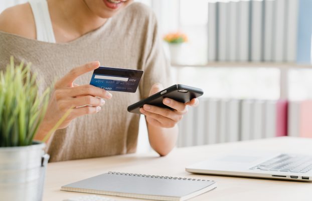 Del efectivo a Los Pagos Digitales: Guía Práctica Para Negocios Tradicionales